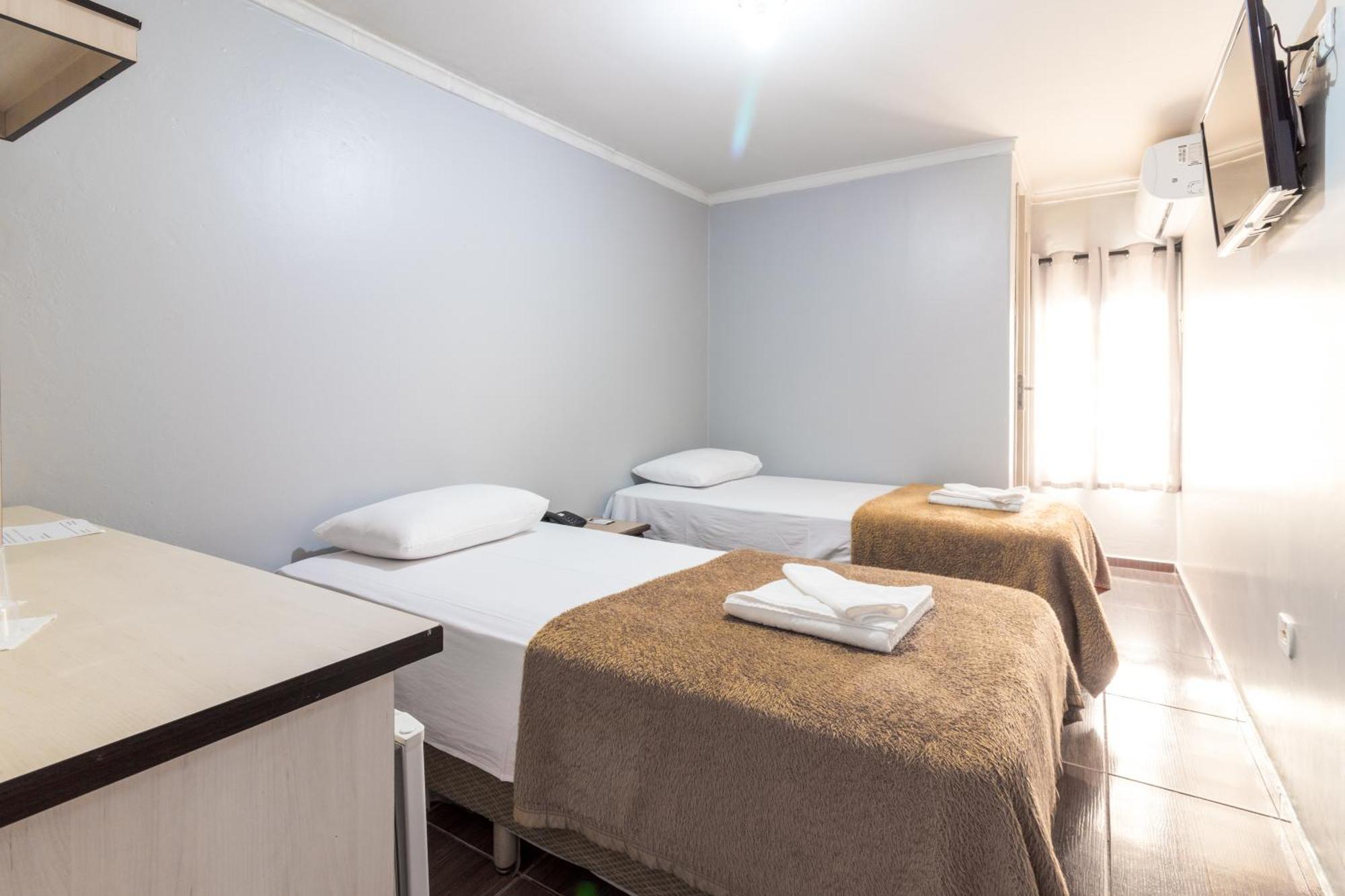 Foz Budget Hotel Фос-ду-Игуасу Экстерьер фото