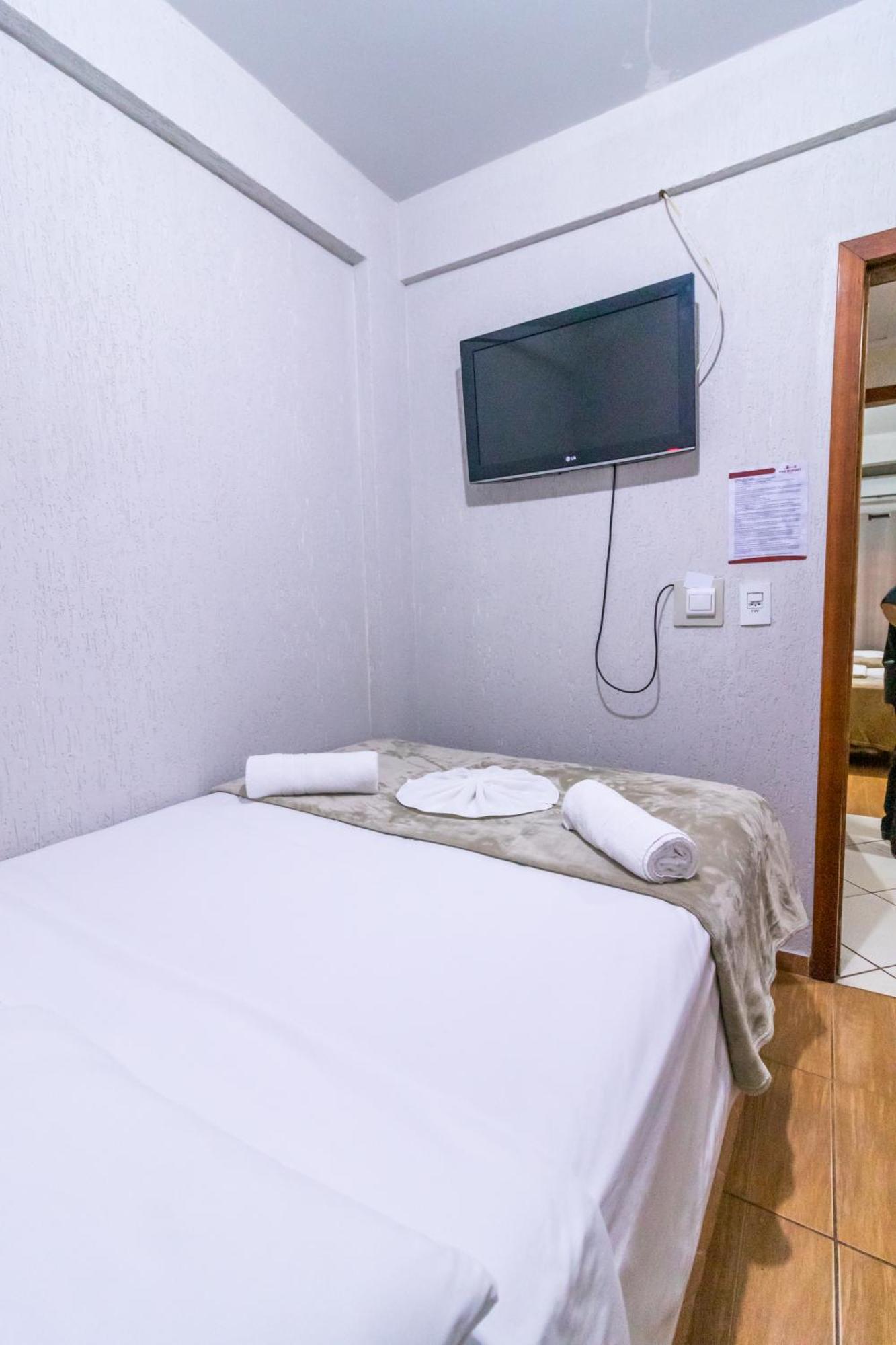 Foz Budget Hotel Фос-ду-Игуасу Экстерьер фото