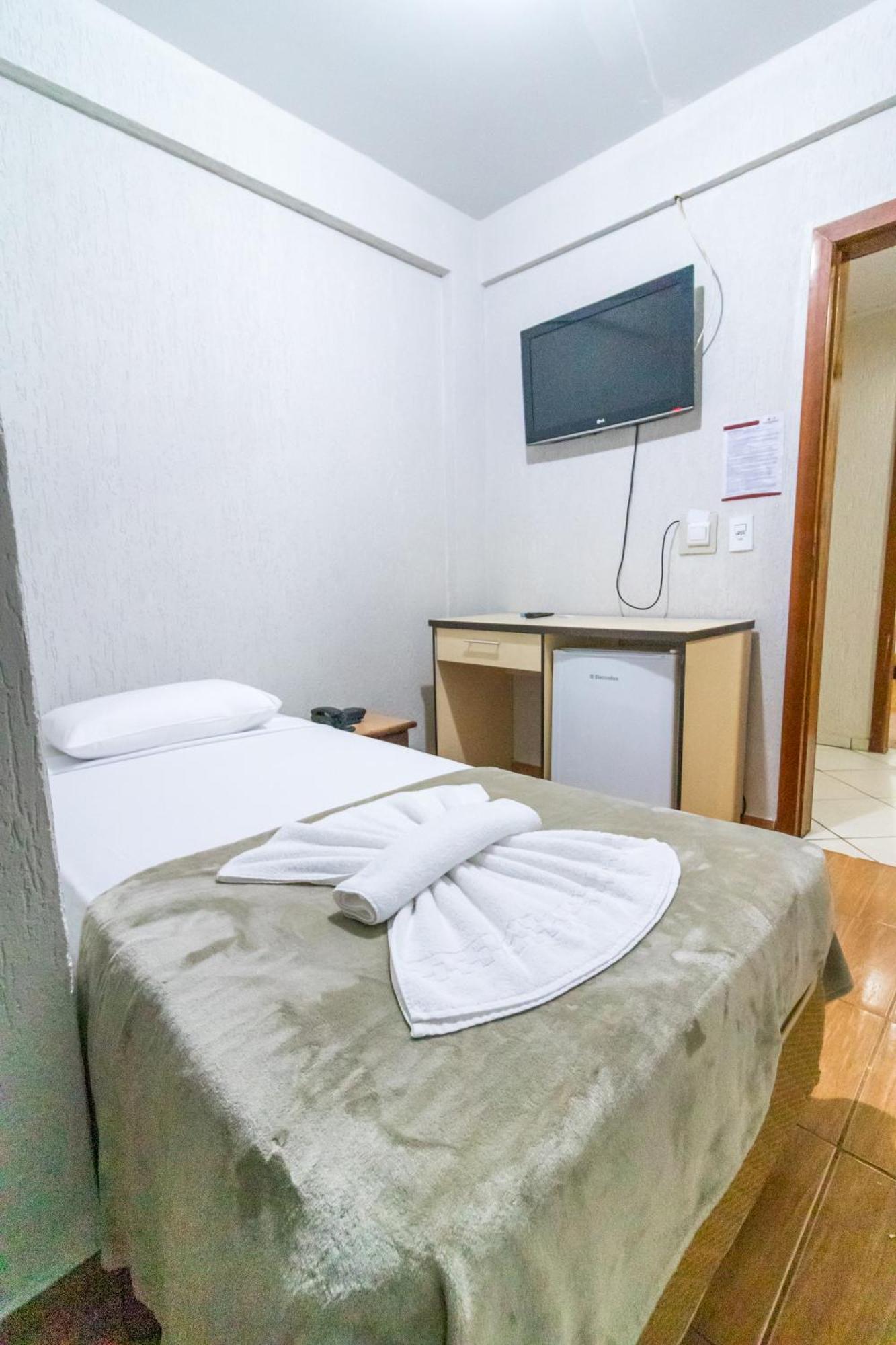 Foz Budget Hotel Фос-ду-Игуасу Экстерьер фото